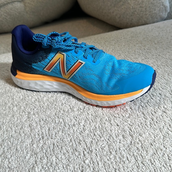 New Balance Fresh Foam 680v7 - Picture 1 of 5